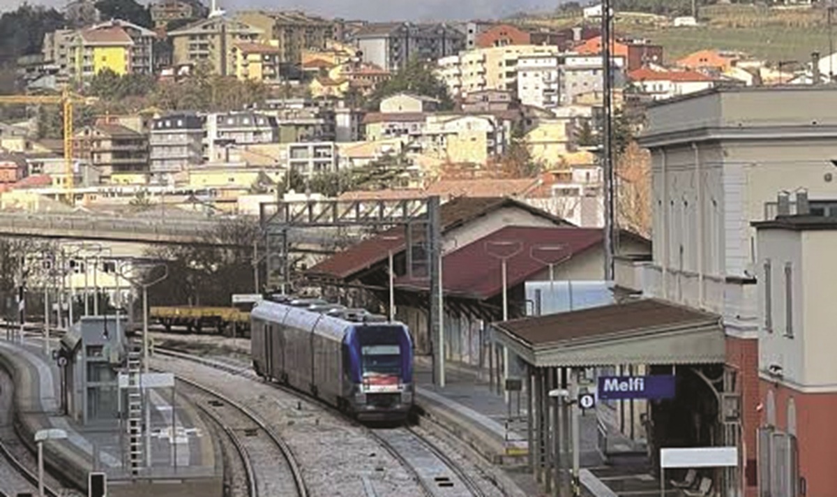 https://www.quotidianodelsud.it/wp-content/uploads/2026/09/treno-potenza-melfi.jpg