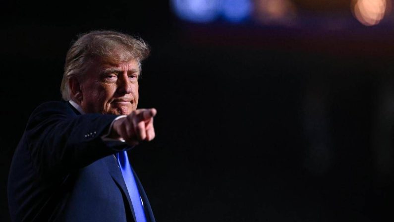 Usa, Trump rilancia: “500 dollari a un milione di americani truffati da Obamacare”