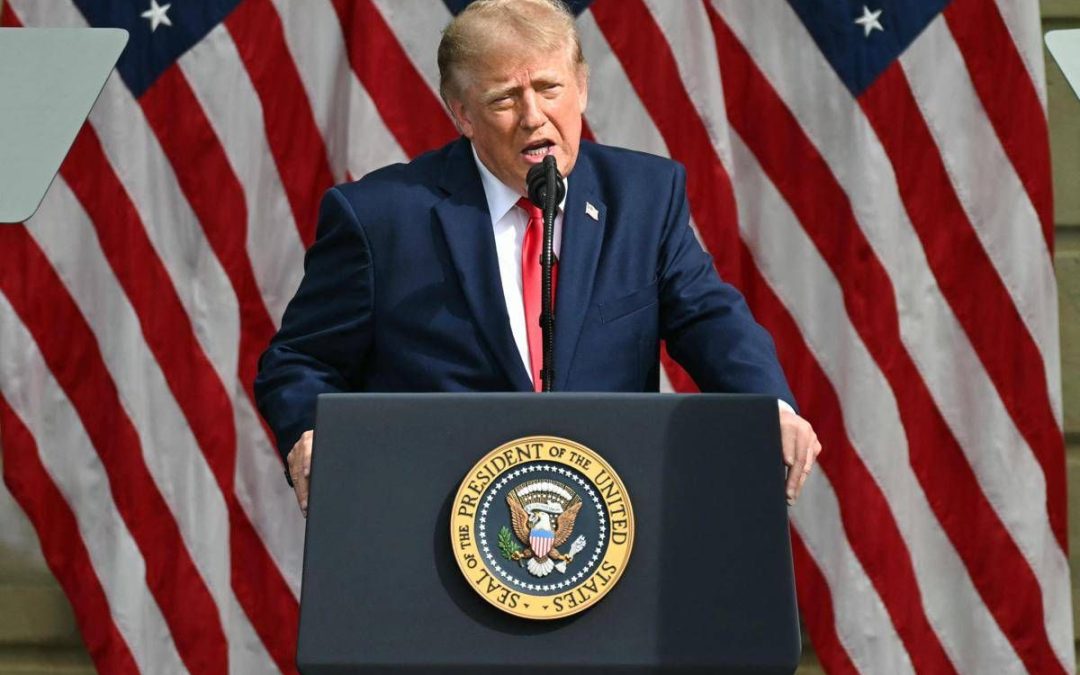 11/9: Trump: “Non dimenticheremo mai, è motivo per cui oggi combattiamo”
