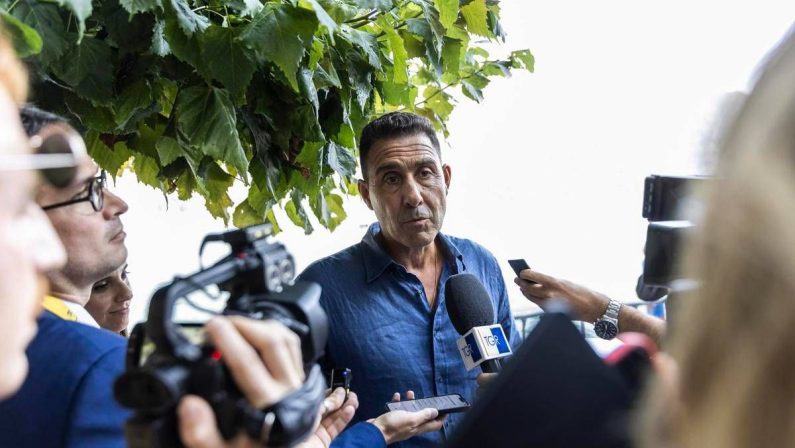 Vannacci a Cernobbio: “Orgoglioso di essere qui, finanza interessata a quello che sta succedendo”
