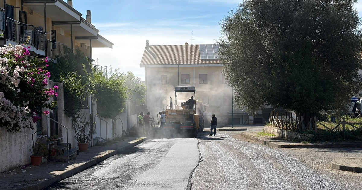 https://www.quotidianodelsud.it/wp-content/uploads/2026/09/vibo-bitumazione-strade.jpg