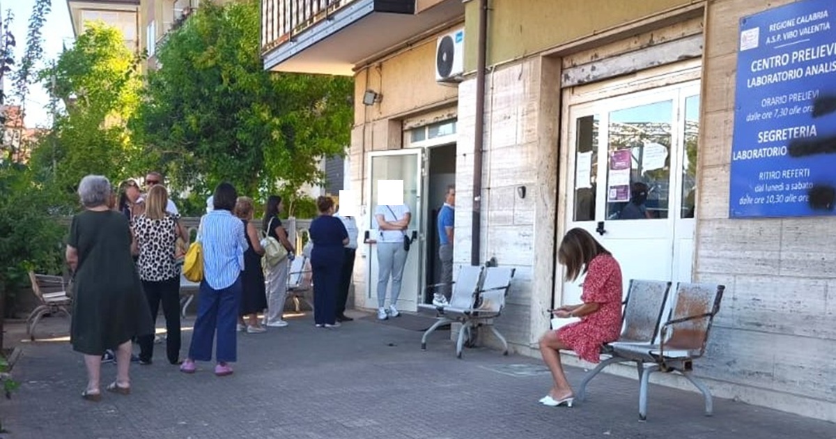https://www.quotidianodelsud.it/wp-content/uploads/2026/09/vibo-centro-analisi-code.jpg