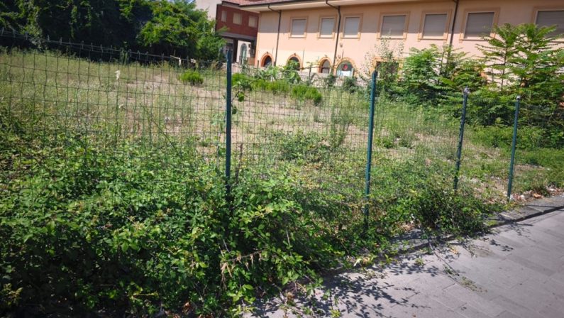 Piazza della vergogna, luogo iconico di Vibo in preda al degrado