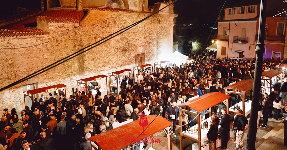 https://www.quotidianodelsud.it/wp-content/uploads/2026/09/vicoli-divini.jpg