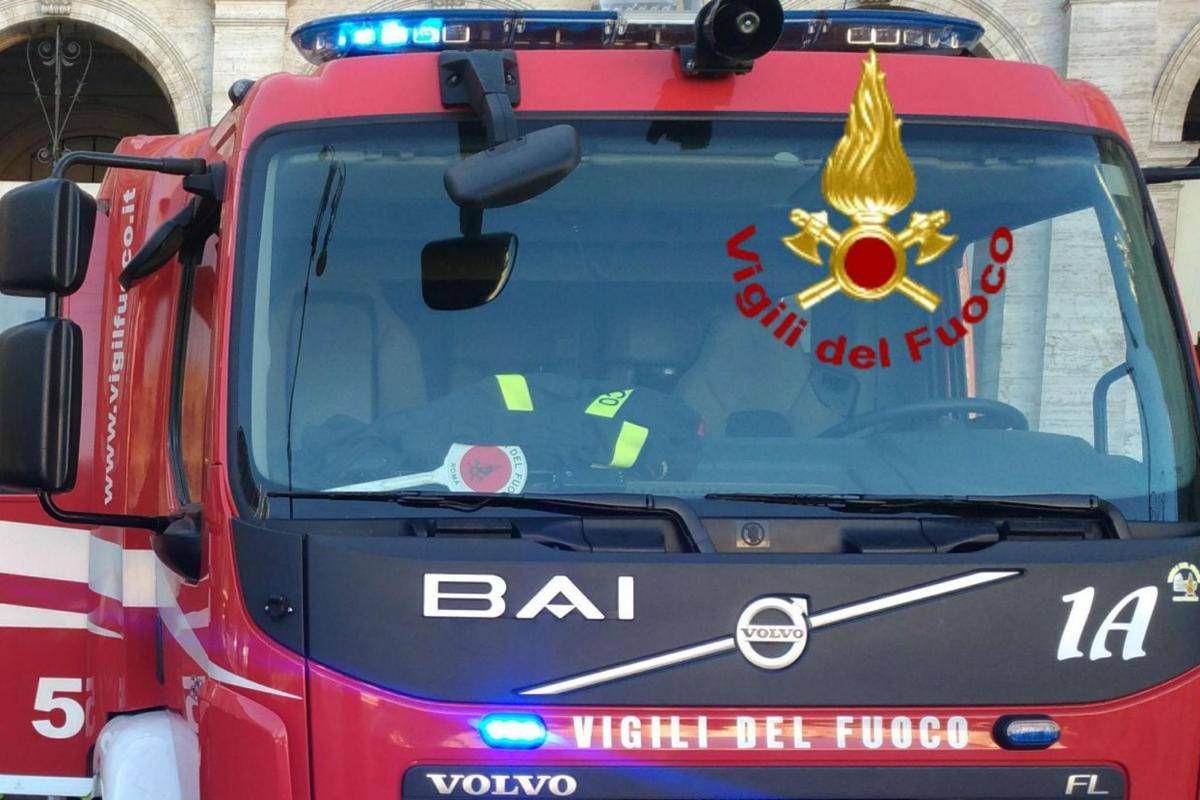 https://www.quotidianodelsud.it/wp-content/uploads/2026/09/vigili-fuoco-autopompa.jpeg