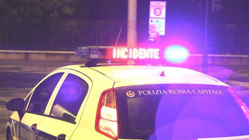 Roma, taxi investe pedone sul lungotevere: morto 50enne