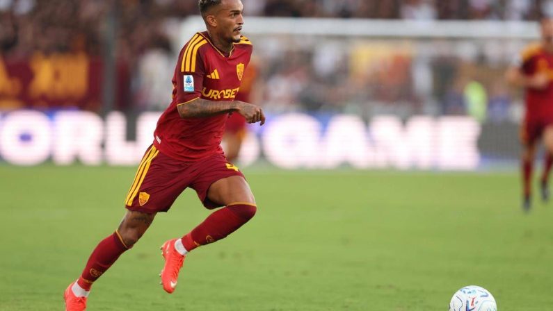 Roma, infortunio per Wesley, salta la Nazionale: cosa è successo