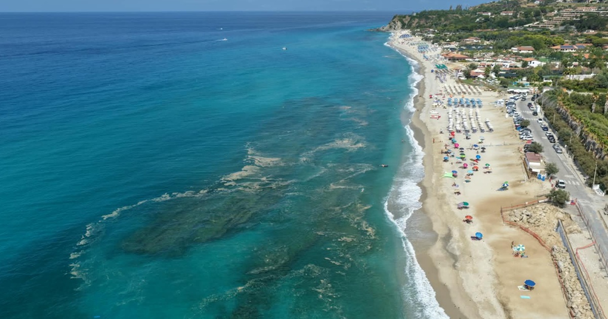 https://www.quotidianodelsud.it/wp-content/uploads/2026/09/zambrone-chiazze-mare.jpg