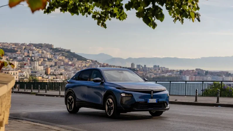 Presentata a Napoli la nuova Lancia Gamma, design italiano e produzione a Melfi
