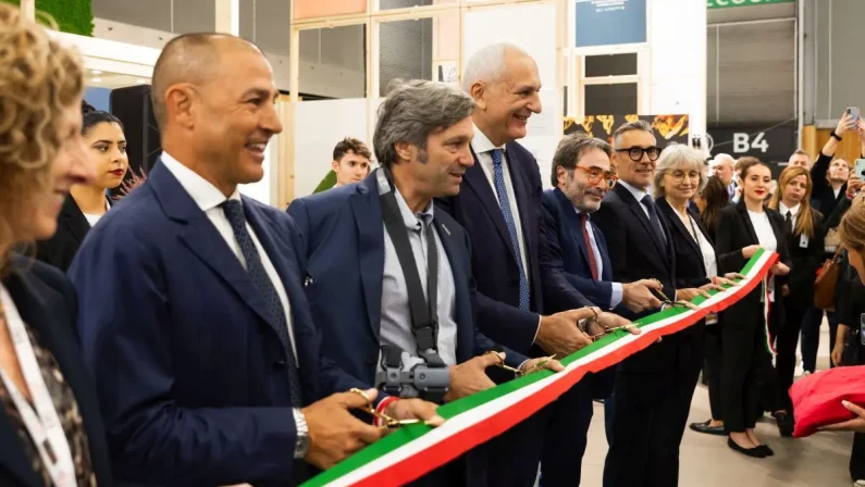 Agroalimentare italiano, export in crescita e nuove opportunità al SIAL Paris