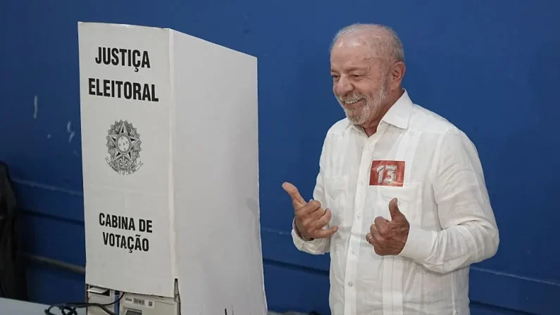 Brasile, Lula vince il ballottaggio ma Flavio Bolsonaro contesta il risultato