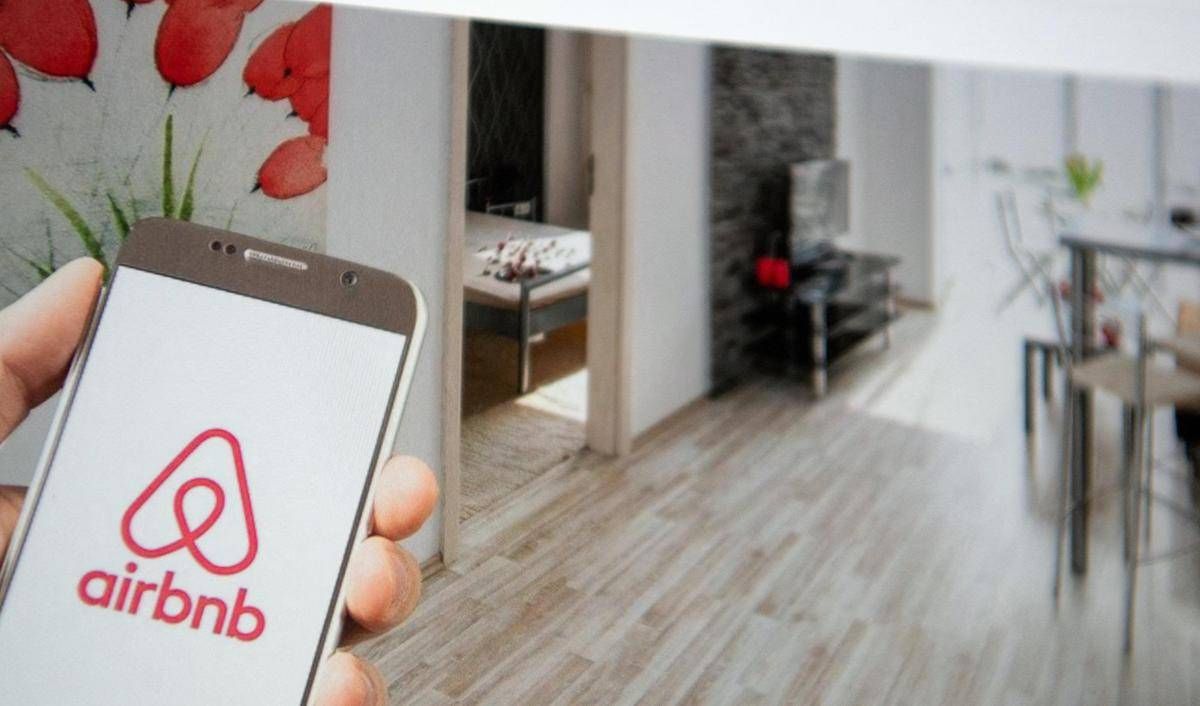 https://www.quotidianodelsud.it/wp-content/uploads/2026/10/airbnb-ipa.jpeg