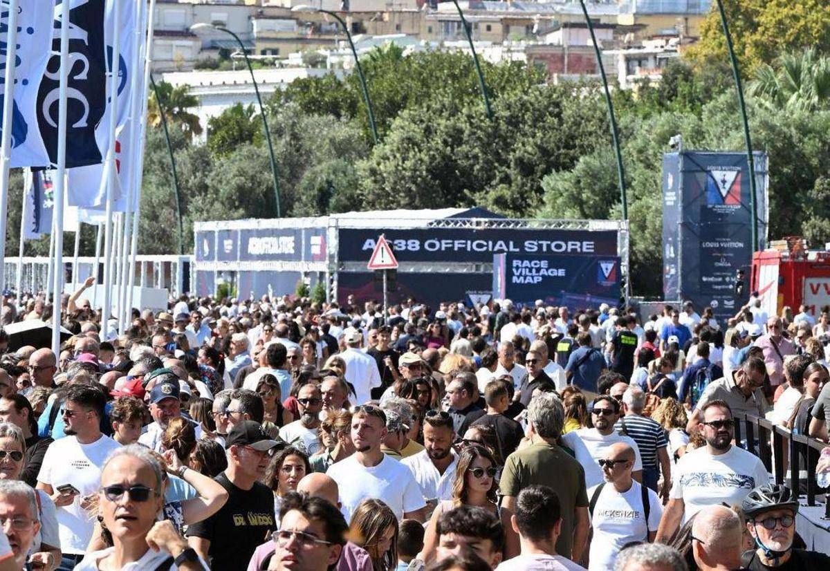 https://www.quotidianodelsud.it/wp-content/uploads/2026/10/americascup-napoli-sportesalute.jpeg