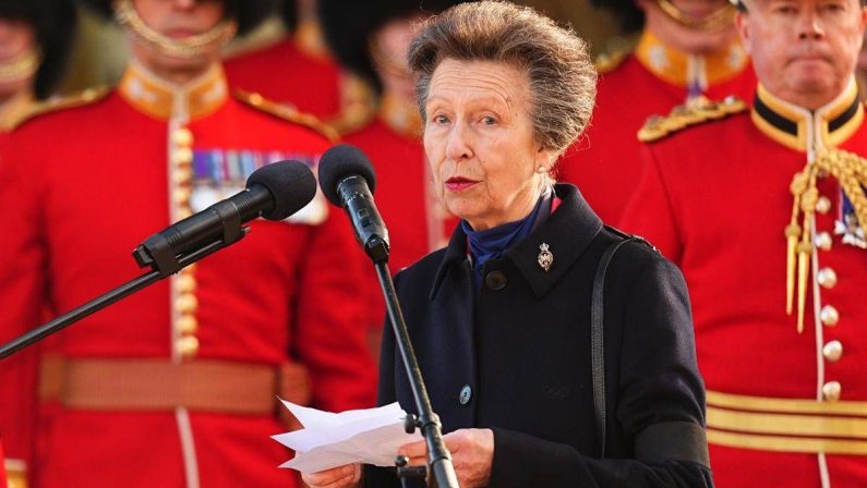Gran Bretagna, la principessa Anna spodesta Kate nel cuore del popolo