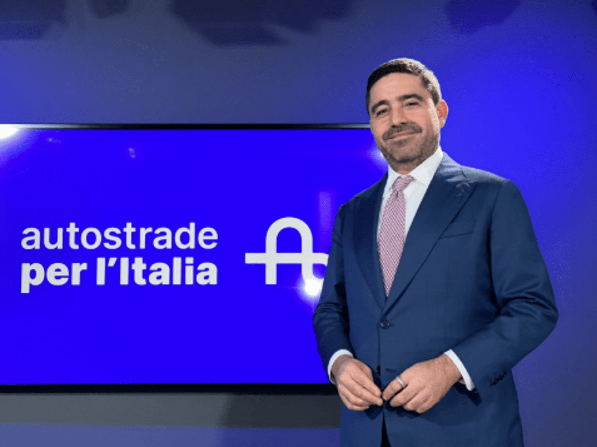 https://www.quotidianodelsud.it/wp-content/uploads/2026/10/antonio-cavallera-us.png