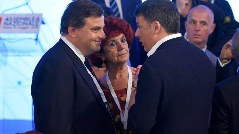 Calenda vs Renzi, scintille per la telefonata a Putin: “Confermo tutto”, “Mitomane”