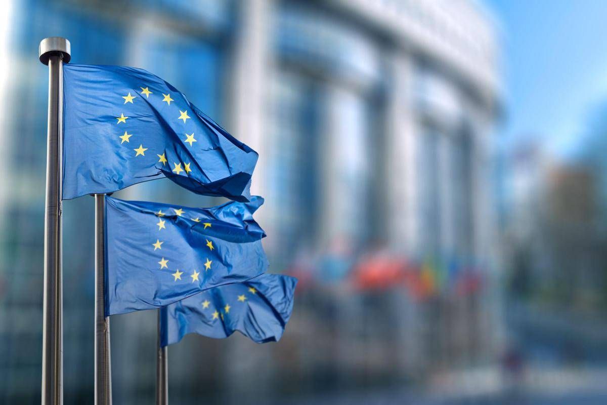 https://www.quotidianodelsud.it/wp-content/uploads/2026/10/bandiere-ue.jpeg