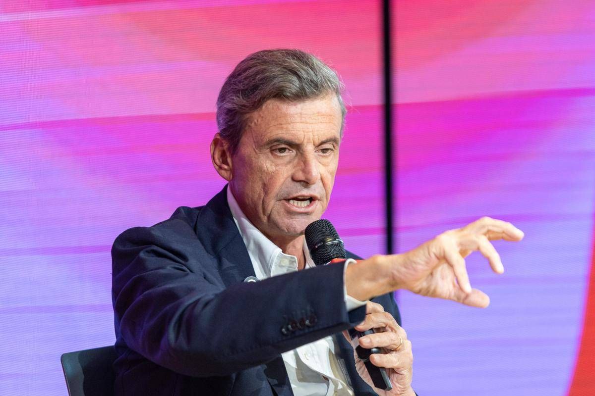 https://www.quotidianodelsud.it/wp-content/uploads/2026/10/calenda-microfono-ipa.jpeg