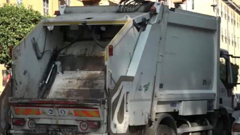 Matera, l’opposizione protesta per il bando rifiuti: «Nessun confronto»