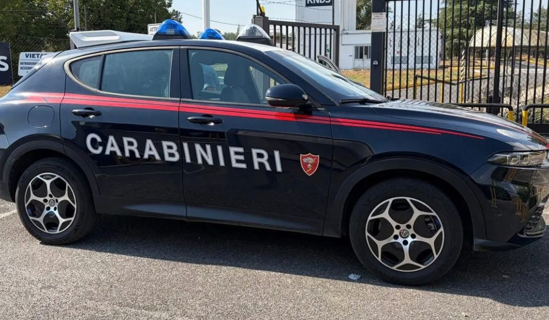 Un'auto dei carabinieri