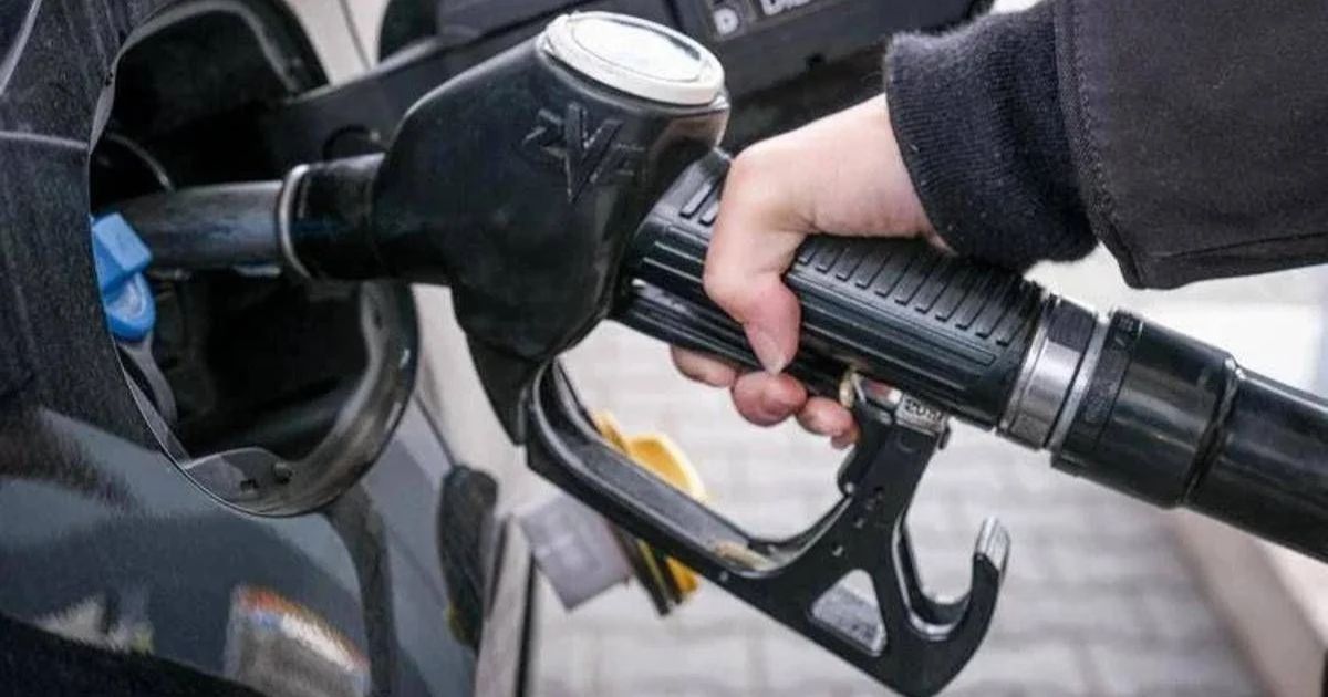 https://www.quotidianodelsud.it/wp-content/uploads/2026/10/carburante-gasolio-diesel.jpg