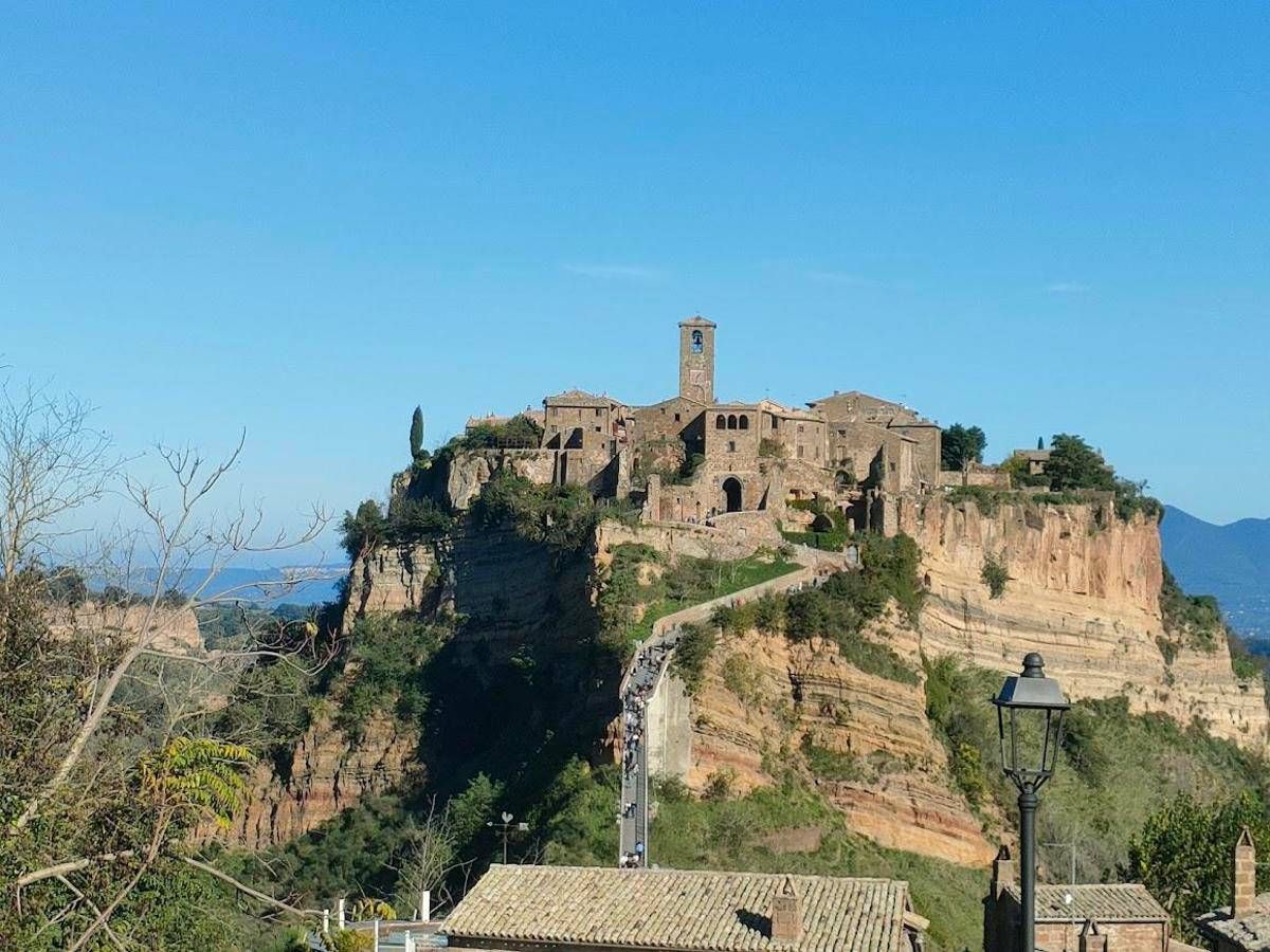 https://www.quotidianodelsud.it/wp-content/uploads/2026/10/civita-bagnoregio-adn-1.jpeg