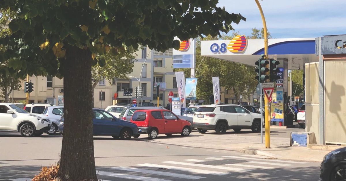 https://www.quotidianodelsud.it/wp-content/uploads/2026/10/code-carburante-basilicata.jpg