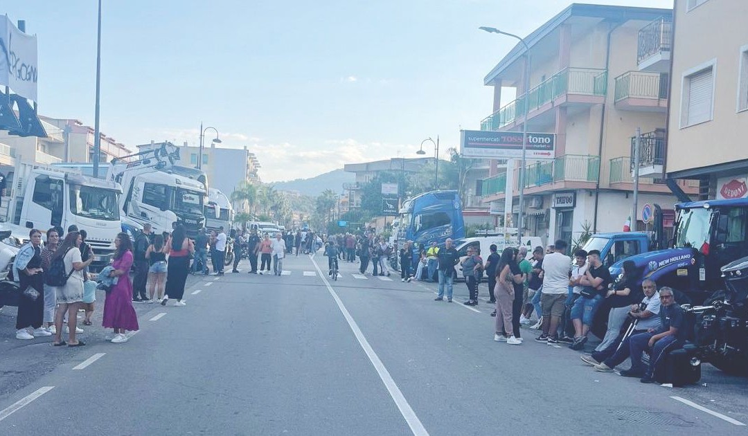 Davoli Marina è uno dei cuori pulsanti della protesta