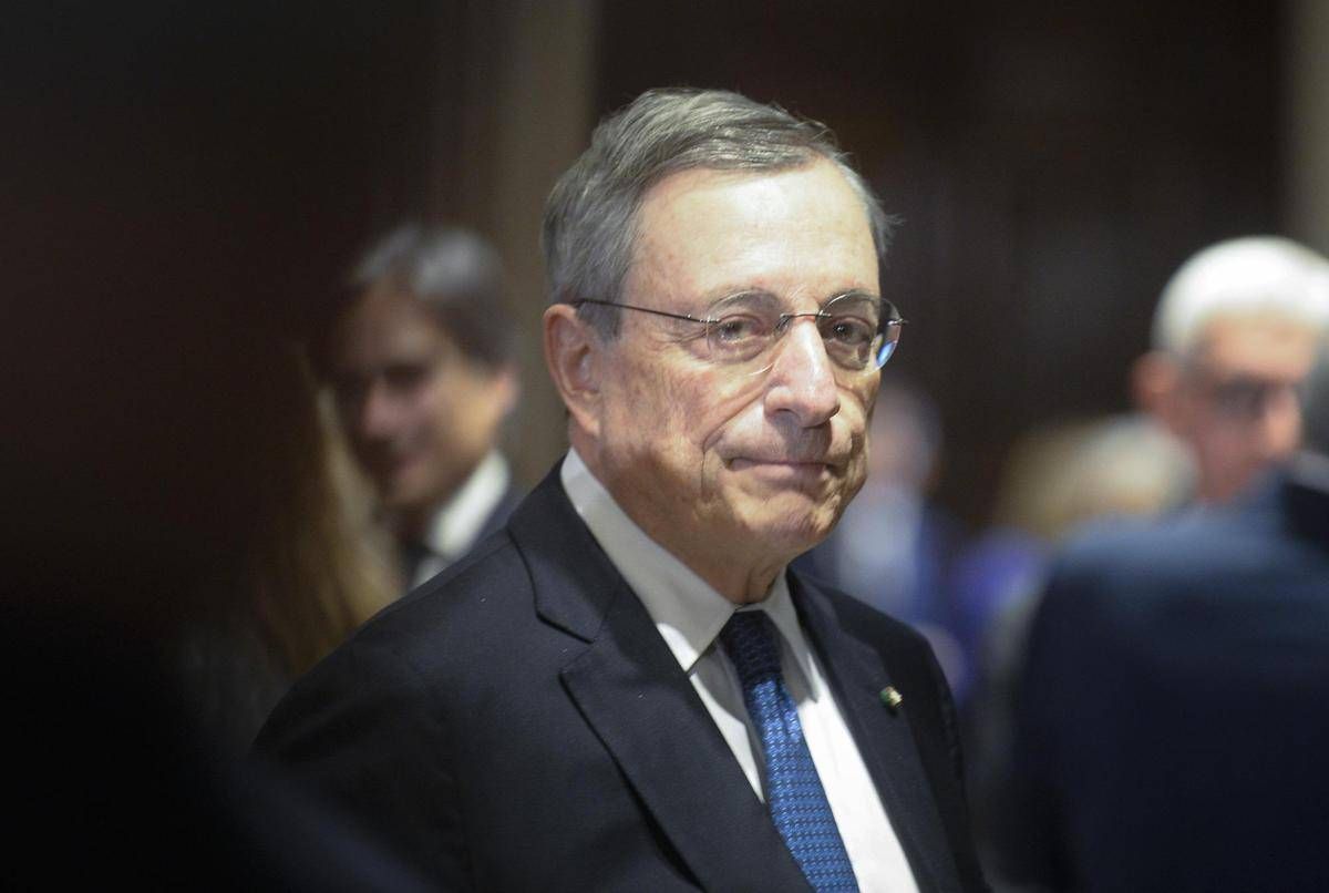 https://www.quotidianodelsud.it/wp-content/uploads/2026/10/draghi-con-fg-ipa.jpeg