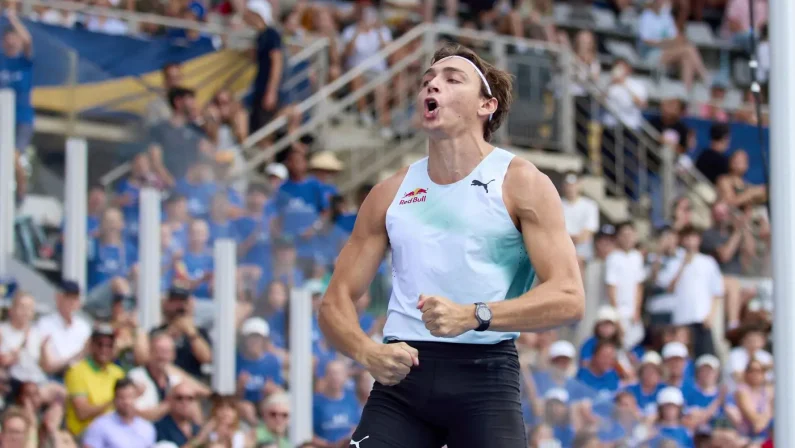 Atletica, Duplantis salterà la stagione indoor 2027