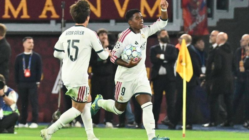 Roma, harakiri all’Olimpico: avanti 3-1 all’83’, crolla nel finale e il Real Madrid vince 4-3 al 90′