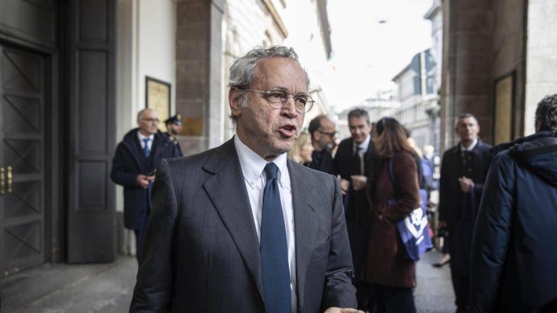 Mentana ironizza: “Fenomeni social spiegano dove andrò dopo La7”