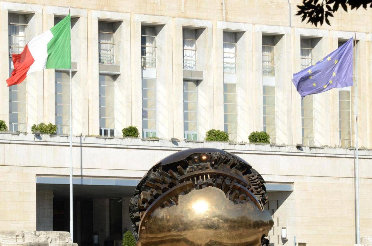 https://www.quotidianodelsud.it/wp-content/uploads/2026/10/farnesina-ipa-fg.jpeg
