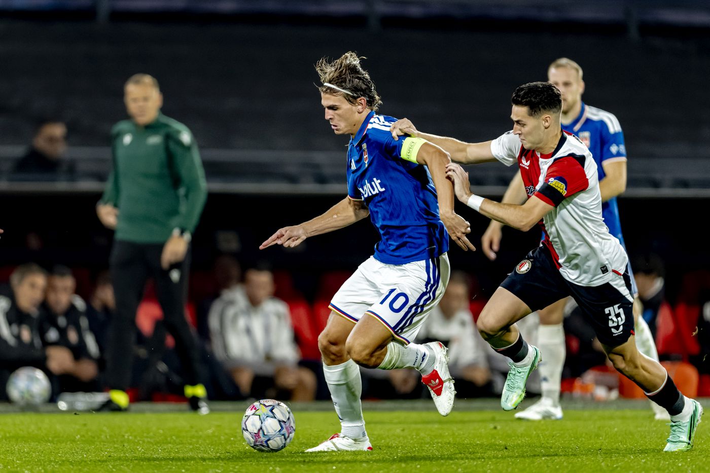 https://www.quotidianodelsud.it/wp-content/uploads/2026/10/feyenoord-como.jpg