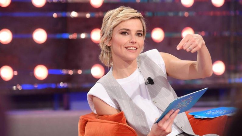“Da Noi…a Ruota Libera”, oggi Tosca D’Aquino e Monica Guerritore ospiti di Francesca Fialdini