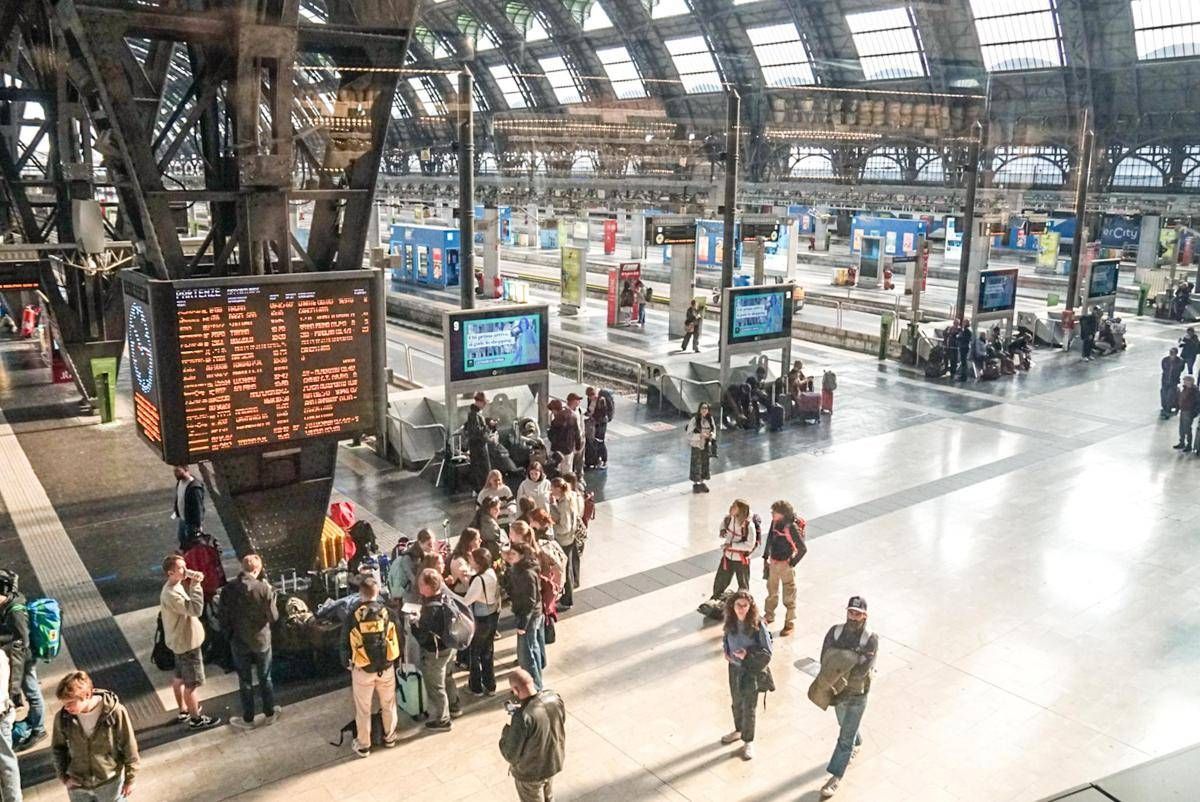 https://www.quotidianodelsud.it/wp-content/uploads/2026/10/ftg-ipa66075795-sciopero-treni-ipa.jpeg