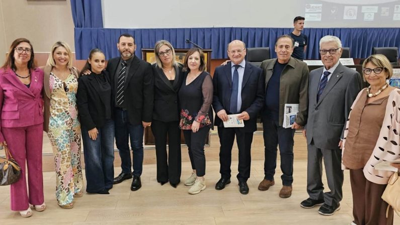 La "Giornata degli Angeli" commuove l’auditorium di Vibo: il ricordo dei giovani donatori