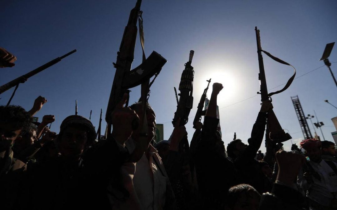 Riad: “Houthi responsabili attacco aeroporto, reagiremo”. Raid sauditi contro i ribelli in Yemen