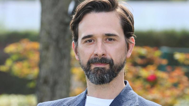 Davide Iacopini ferito in monopattino, resta in prognosi riservata: continuano le indagini sulla minicar