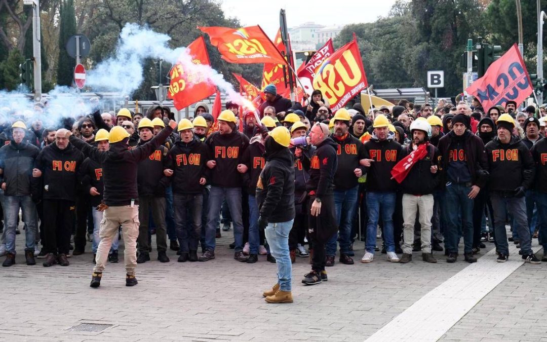Ex Ilva, terzo giorno di protesta, a Taranto, corteo a Genova - Il ...