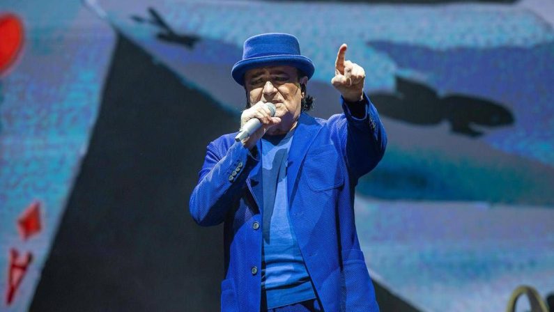 Renato Zero compie gli anni, l’annuncio di un nuovo progetto: “Mi sono regalato un’altra perla”