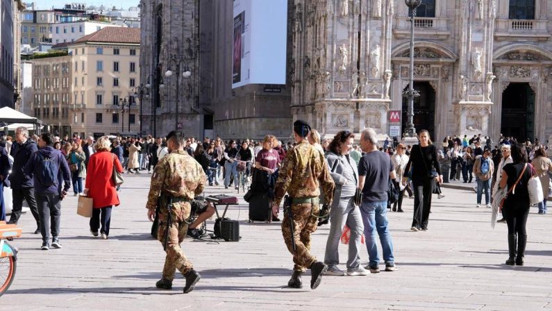 Allerta cortei, oggi manifestazioni in tutta Italia: 150 perquisizioni a Milano e in altre 20 città, piazze blindate