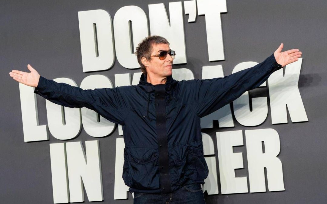 Liam Gallagher difende il Manchester City: “Gli altri corrotti, noi pronti a morire sulla croce come Gesù”