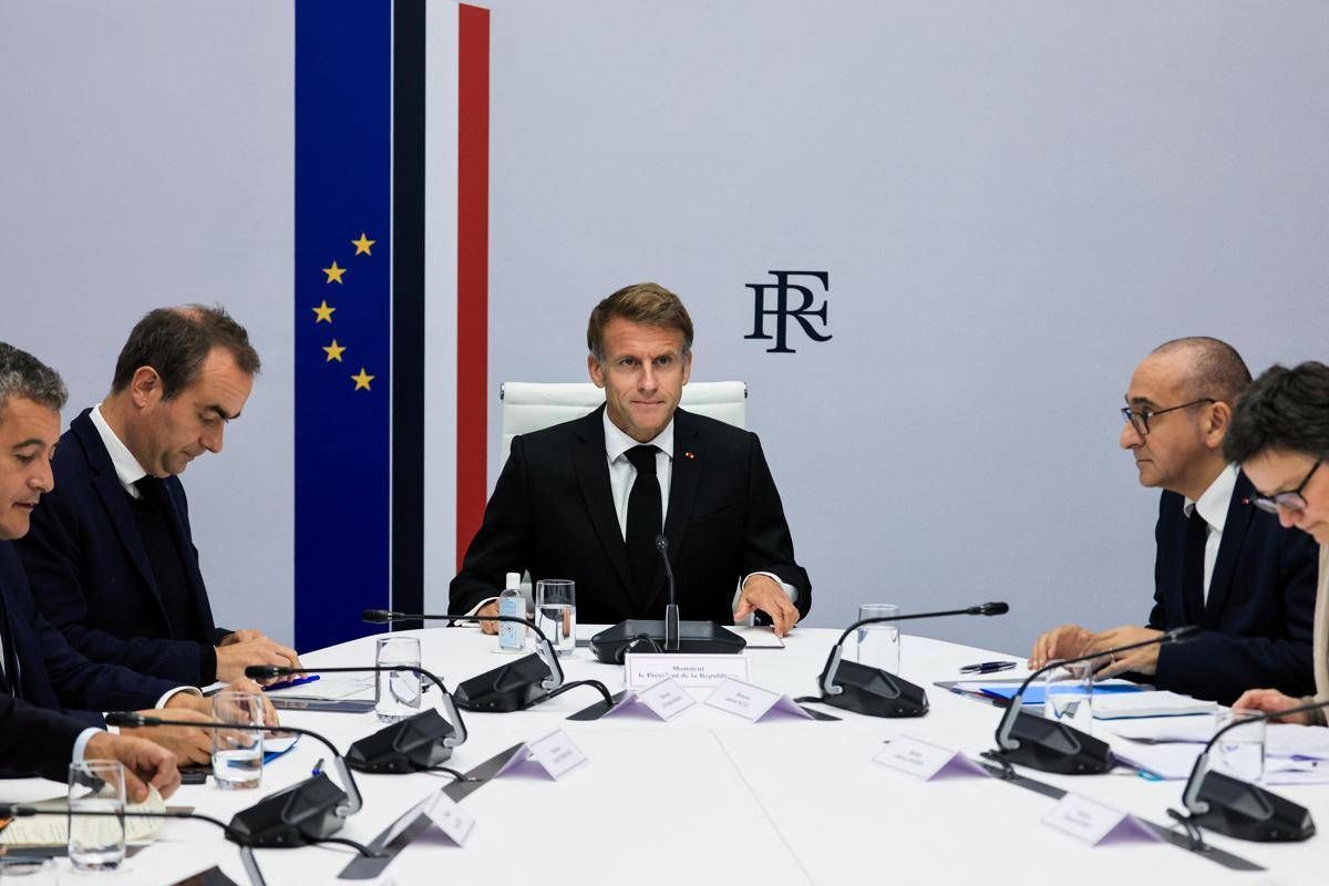 https://www.quotidianodelsud.it/wp-content/uploads/2026/10/macron-ministri-proteste-afp.jpeg
