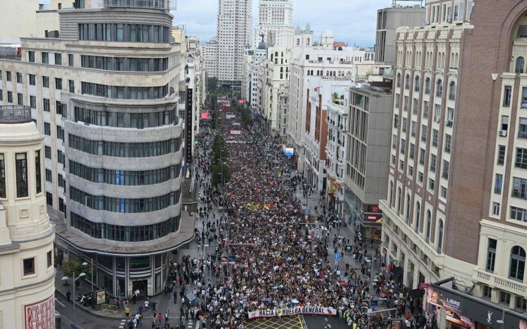 Spagna, avanti con la protesta: decine di migliaia in piazza per il diritto alla casa