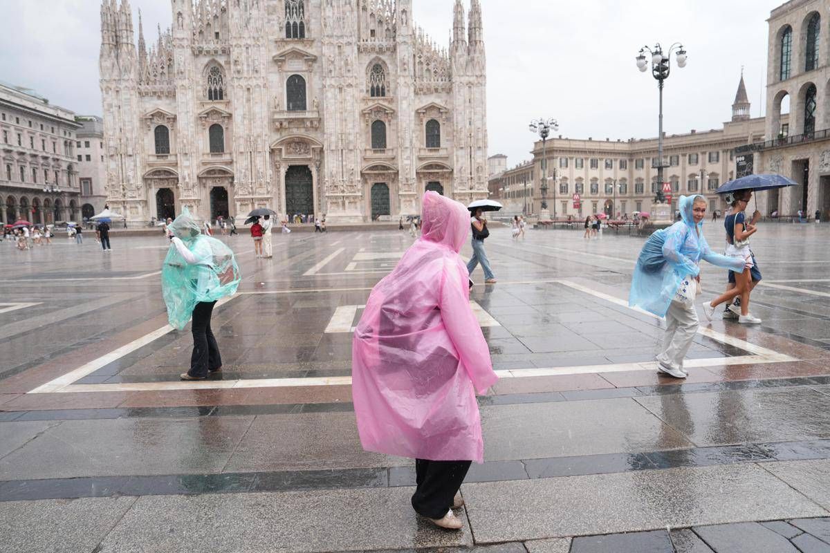 https://www.quotidianodelsud.it/wp-content/uploads/2026/10/maltempo-pioggia-ipa-1.jpeg