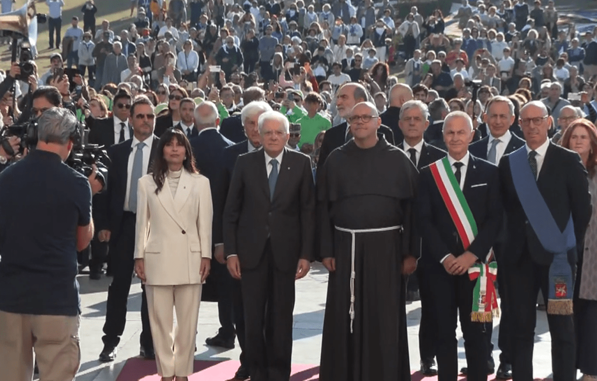 https://www.quotidianodelsud.it/wp-content/uploads/2026/10/mattarella-ad-assisi.png
