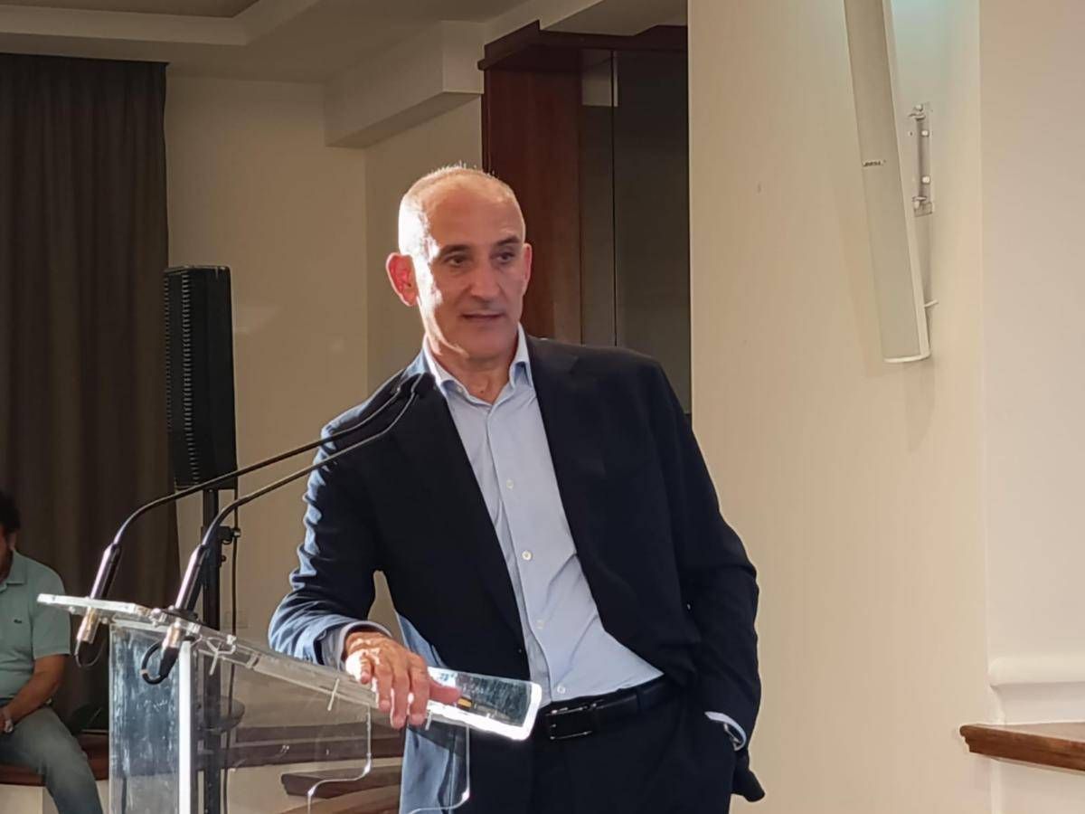 https://www.quotidianodelsud.it/wp-content/uploads/2026/10/mazzoncvini-calabria-comm-1.jpeg
