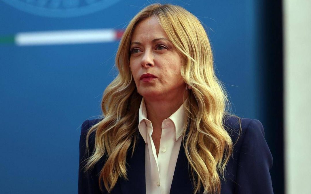 Crisi, Meloni: “Non firmo decreto per dare ora un miliardo di euro ai magistrati. La mia priorità sono le fasce deboli”