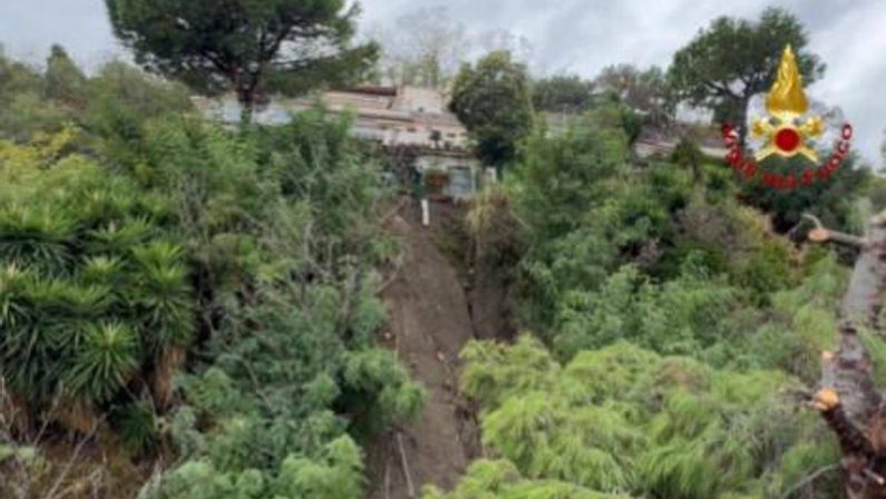 Maltempo sull’Italia, bomba d’acqua nel Reggino. Frana a Mergellina: evacuati tre appartamenti